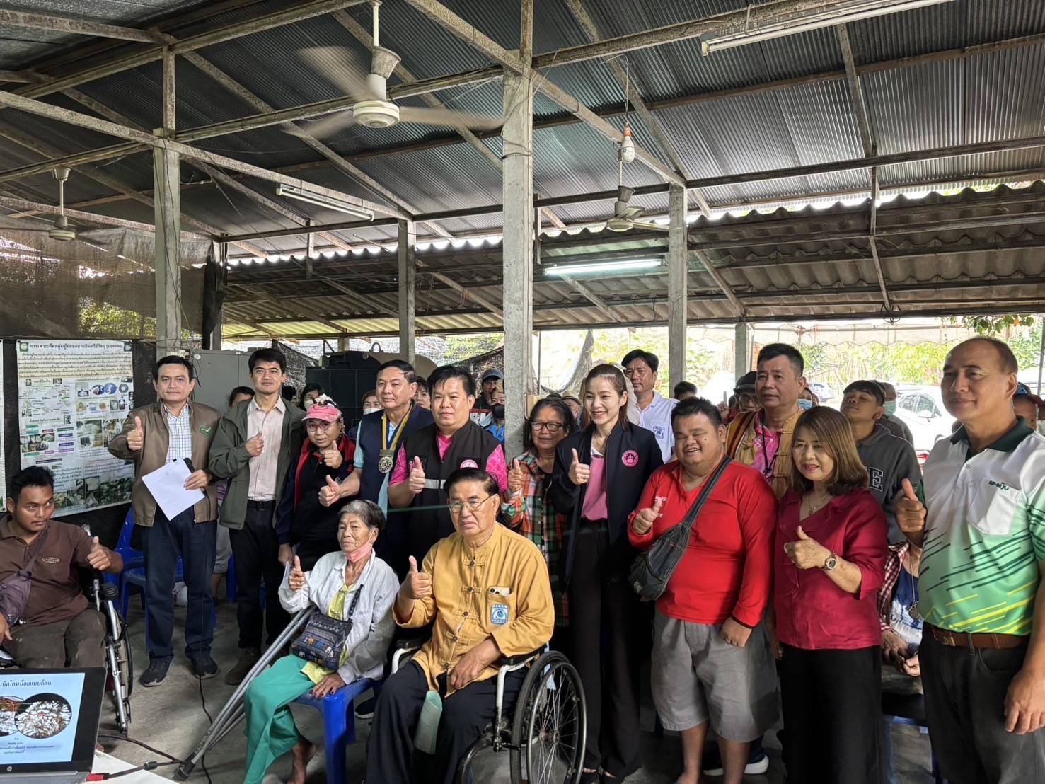 ศูนย์วิจัยและพัฒนานวัตกรรมเห็ดป่าแม่โจ้ คณะผลิตกรรมการเกษตร มหาวิทยาลัยแม่โจ้ ได้จัดโครงการ :การส่งเสริมให้กับผู้พิการและผู้ดูแบผู้พิการหลักสูตรการเพาะเห็ดโคนน้อย